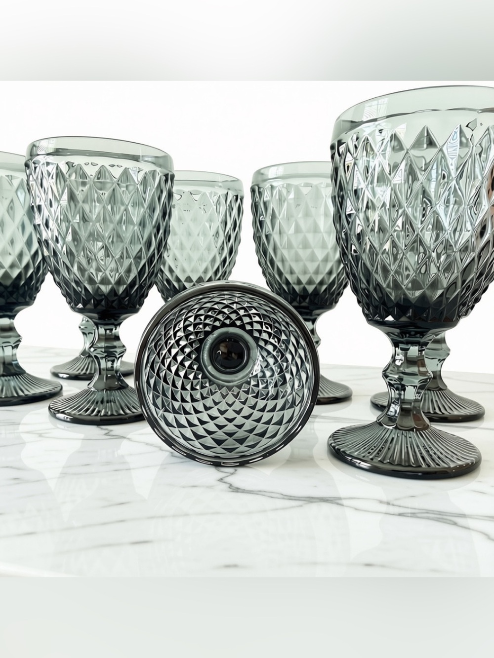 Set/8 Gray Diamond-Cut Wine Glasses